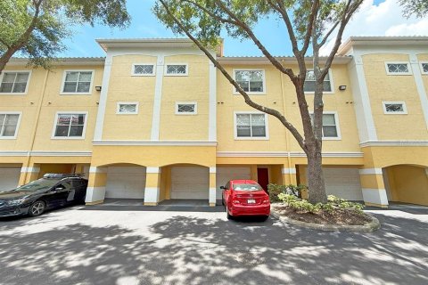 Condominio en alquiler en Maitland, Florida, 3 dormitorios, 147.06 m2 № 1810127 - foto 1