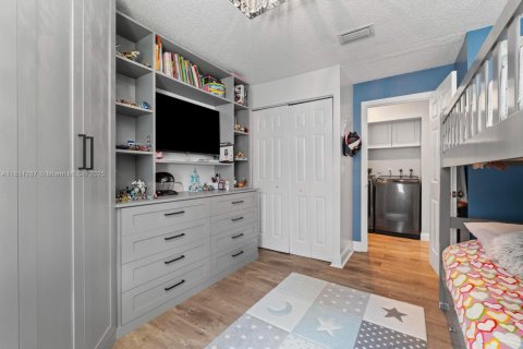 House in Pembroke Pines, Florida 3 bedrooms, 117.24 sq.m. № 1854843 - photo 9