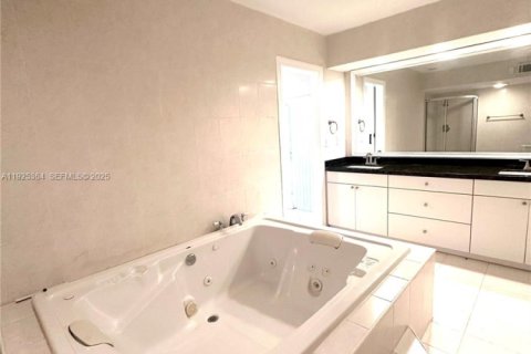 Купить таунхаус в Майами-Лейкс, Флорида 2 спальни, 118.45м2, № 1984123 - фото 20