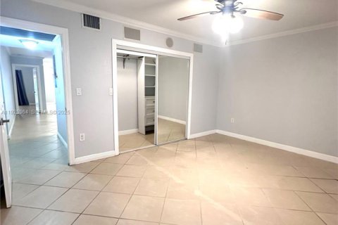 Купить таунхаус в Майами-Лейкс, Флорида 2 спальни, 118.45м2, № 1984123 - фото 15