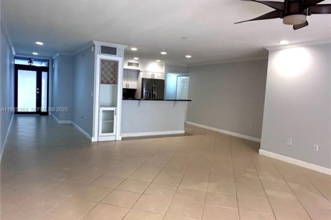 Купить таунхаус в Майами-Лейкс, Флорида 2 спальни, 118.45м2, № 1984123 - фото 5