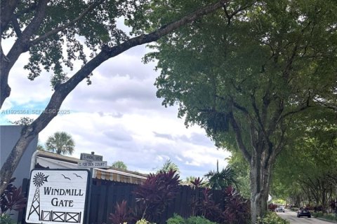 Купить таунхаус в Майами-Лейкс, Флорида 2 спальни, 118.45м2, № 1984123 - фото 27