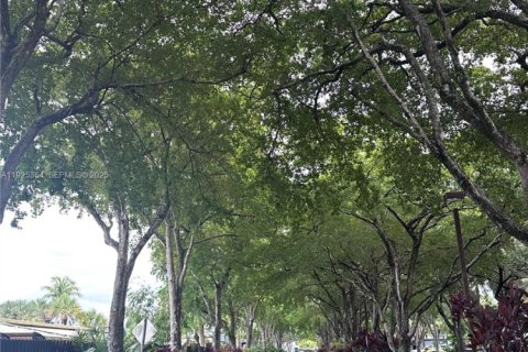 Купить таунхаус в Майами-Лейкс, Флорида 2 спальни, 118.45м2, № 1984123 - фото 28