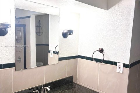 Купить таунхаус в Майами-Лейкс, Флорида 2 спальни, 118.45м2, № 1984123 - фото 23