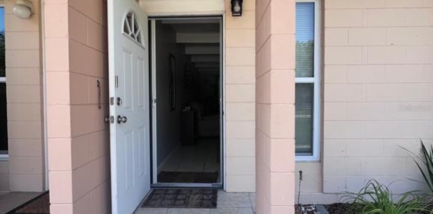 House in Lake Wales, Florida 1 bedroom, 60.2 sq.m. № 1769256