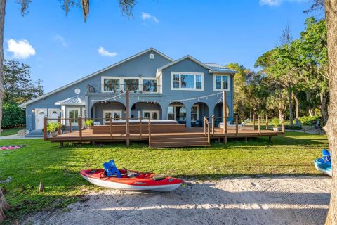 House in Sanford, Florida 4 bedrooms, 343 sq.m. № 2214959 - photo 3