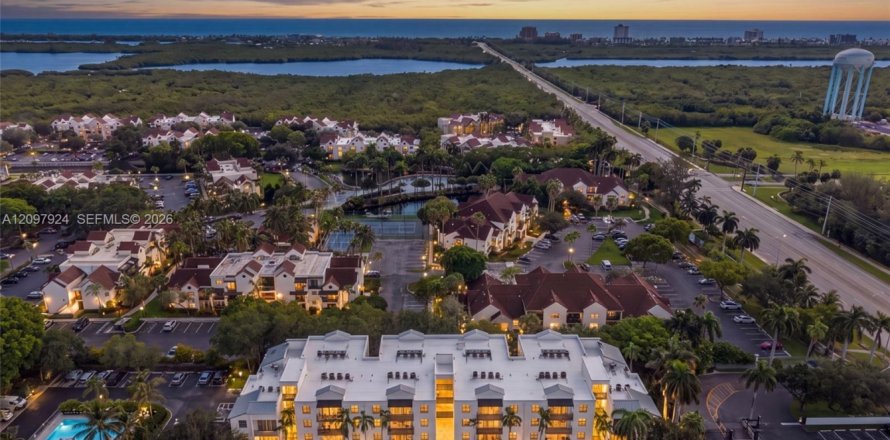 Condo à Dania Beach, Floride, 2 chambres  № 2397906