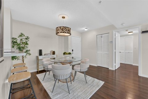Copropriété à vendre à Dania Beach, Floride: 2 chambres, 95.69 m2 № 2397906 - photo 5