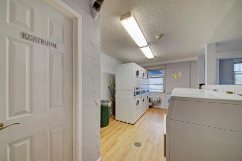 Condo in Saint Petersburg, Florida, 2 bedrooms  № 1736355 - photo 22