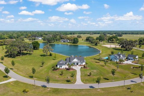 Villa ou maison à vendre à Dunnellon, Floride: 3 chambres, 256.32 m2 № 2099220 - photo 4