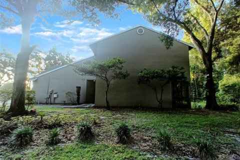 Townhouse in Tampa, Florida 2 bedrooms, 99.41 sq.m. № 1876818 - photo 11