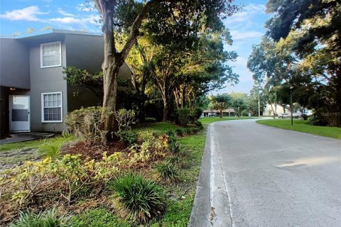 Townhouse in Tampa, Florida 2 bedrooms, 99.41 sq.m. № 1876818 - photo 10
