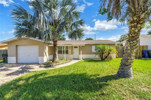 Casa en venta en Largo, Florida, 2 dormitorios, 98.01 m2 № 1841947 - foto 1