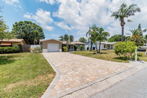 Casa en venta en Largo, Florida, 2 dormitorios, 98.01 m2 № 1841947 - foto 2