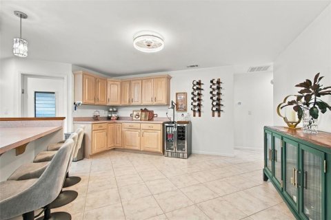 House in Seminole, Florida 3 bedrooms, 136.01 sq.m. № 2406670 - photo 26