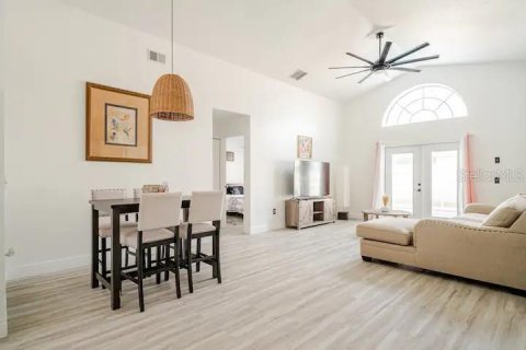 Villa ou maison à vendre à Davenport, Floride: 3 chambres, 122.35 m2 № 1908237 - photo 8