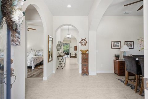 House in Palm Coast, Florida 3 bedrooms, 197.51 sq.m. № 2396335 - photo 4