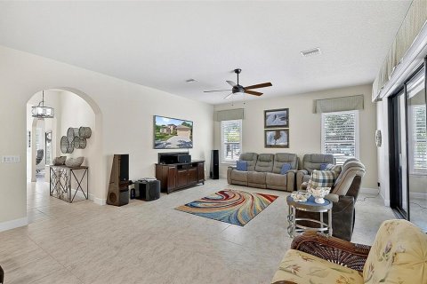 House in Palm Coast, Florida 3 bedrooms, 197.51 sq.m. № 2396335 - photo 10