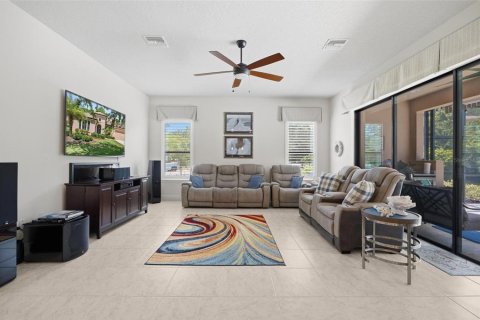 House in Palm Coast, Florida 3 bedrooms, 197.51 sq.m. № 2396335 - photo 11