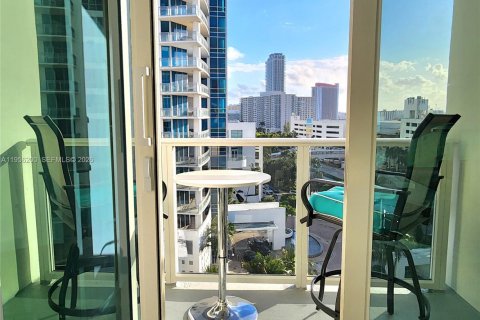 Condo in Hollywood, Florida, 2 bedrooms  № 2154590 - photo 21