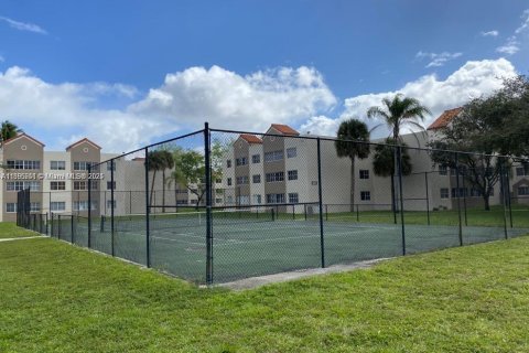Copropriété à louer à Hialeah, Floride: 2 chambres, 101.73 m2 № 1966252 - photo 10
