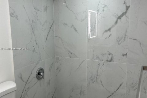 Copropriété à louer à Hialeah, Floride: 2 chambres, 101.73 m2 № 1966252 - photo 6