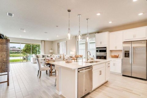 Casa en venta en Auburndale, Florida, 4 dormitorios, 222.41 m2 № 1829712 - foto 6