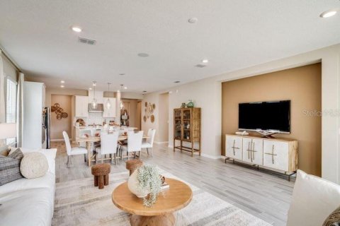 Casa en venta en Auburndale, Florida, 4 dormitorios, 222.41 m2 № 1829712 - foto 9