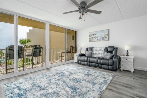 Condominio en venta en New Smyrna Beach, Florida, 1 dormitorio, 64.57 m2 № 1822362 - foto 12