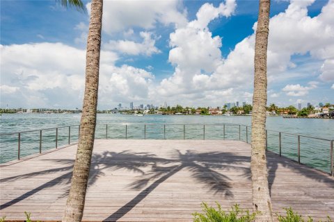 Condominio en venta en Miami Beach, Florida, 1 dormitorio, 79.8 m2 № 2000593 - foto 7