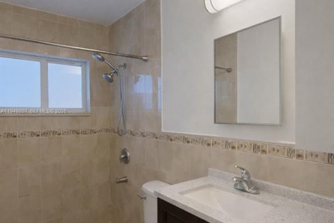 Снять в аренду виллу или дом в Майами, Флорида 4 спальни, 125.98м2, № 2005380 - фото 8