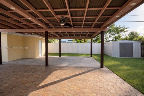 Снять в аренду виллу или дом в Майами, Флорида 4 спальни, 125.98м2, № 2005380 - фото 10