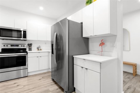 Townhouse in Pompano Beach, Florida 3 bedrooms, 183.02 sq.m. № 1956231 - photo 8