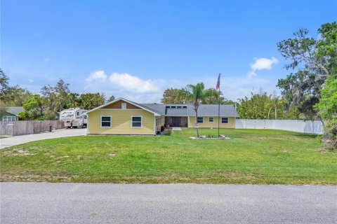 Villa ou maison à vendre à Port Orange, Floride: 4 chambres, 201.6 m2 № 1625244 - photo 1