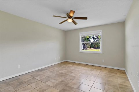 Villa ou maison à vendre à Port Orange, Floride: 4 chambres, 201.6 m2 № 1625244 - photo 17
