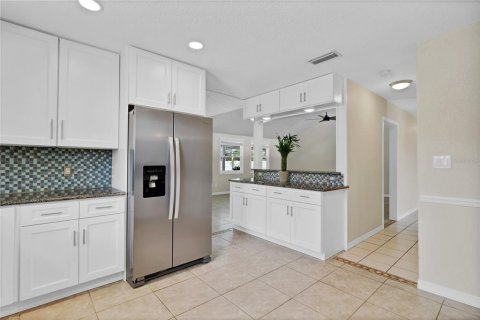 Villa ou maison à vendre à Port Orange, Floride: 4 chambres, 201.6 m2 № 1625244 - photo 10
