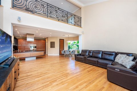 Casa en alquiler en Weston, Florida, 4 dormitorios, 331.48 m2 № 2085757 - foto 16