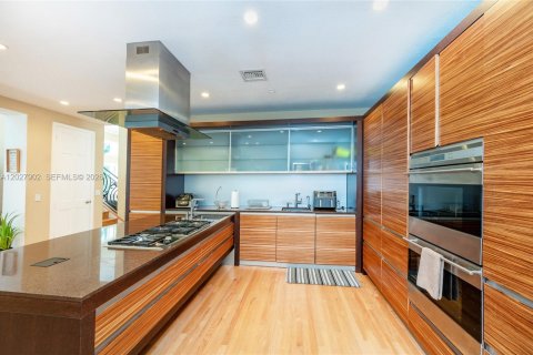 Casa en alquiler en Weston, Florida, 4 dormitorios, 331.48 m2 № 2085757 - foto 6