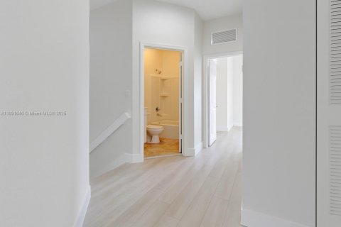 Condominio en venta en Doral, Florida, 3 dormitorios, 119.29 m2 № 1943601 - foto 11
