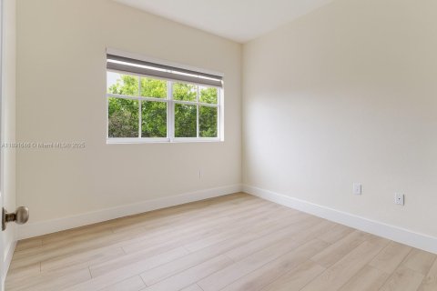 Condominio en venta en Doral, Florida, 3 dormitorios, 119.29 m2 № 1943601 - foto 14