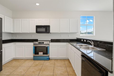Condominio en venta en Doral, Florida, 3 dormitorios, 119.29 m2 № 1943601 - foto 2