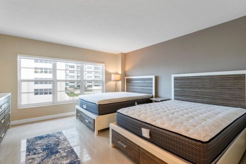 Condominio en venta en Fort Lauderdale, Florida, 1 dormitorio, 91.04 m2 № 2171829 - foto 16