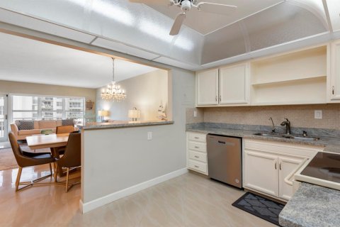Condominio en venta en Fort Lauderdale, Florida, 1 dormitorio, 91.04 m2 № 2171829 - foto 12