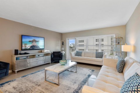 Condominio en venta en Fort Lauderdale, Florida, 1 dormitorio, 91.04 m2 № 2171829 - foto 4