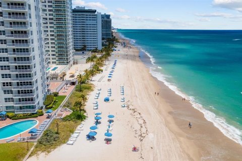 Condominio en venta en Fort Lauderdale, Florida, 1 dormitorio, 91.04 m2 № 2171829 - foto 24