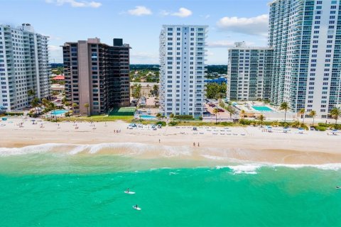 Condominio en venta en Fort Lauderdale, Florida, 1 dormitorio, 91.04 m2 № 2171829 - foto 22