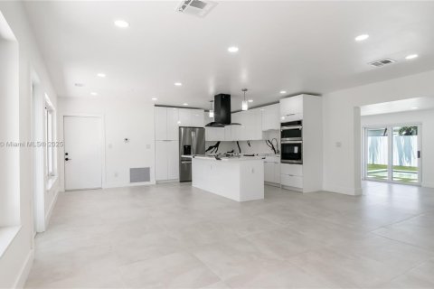 Casa en venta en Oakland Park, Florida, 3 dormitorios, 166.48 m2 № 1888118 - foto 4