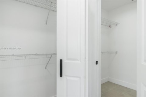 Casa en venta en Oakland Park, Florida, 3 dormitorios, 166.48 m2 № 1888118 - foto 17