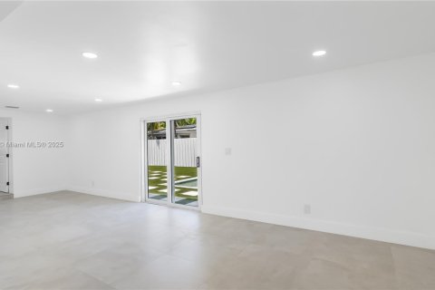 Casa en venta en Oakland Park, Florida, 3 dormitorios, 166.48 m2 № 1888118 - foto 11