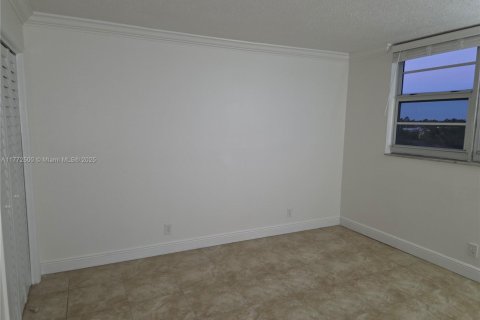 Снять в аренду кондоминиум в Холливуд, Флорида 2 спальни, 123.75м2, № 1731971 - фото 19